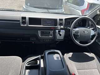 TOYOTA HIACE 2019