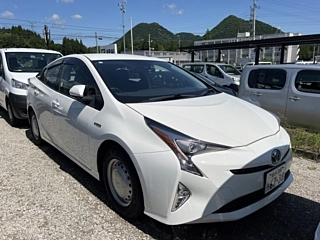 TOYOTA PRIUS 2016
