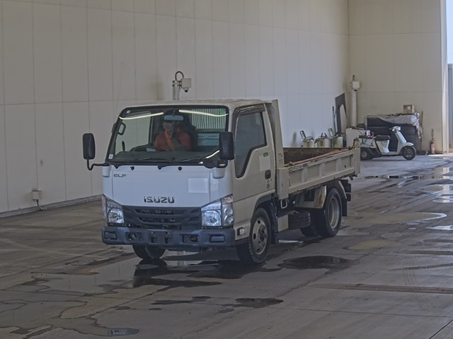ISUZU ELF 2015