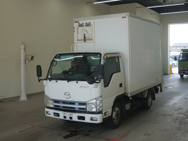 MAZDA TITAN 2011