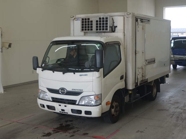 HINO DUTRO 2015