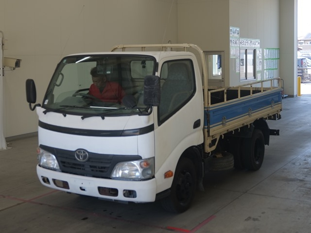 TOYOTA DYNA 2009