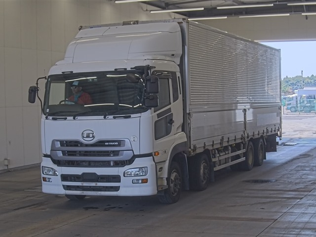 NISSAN QUON