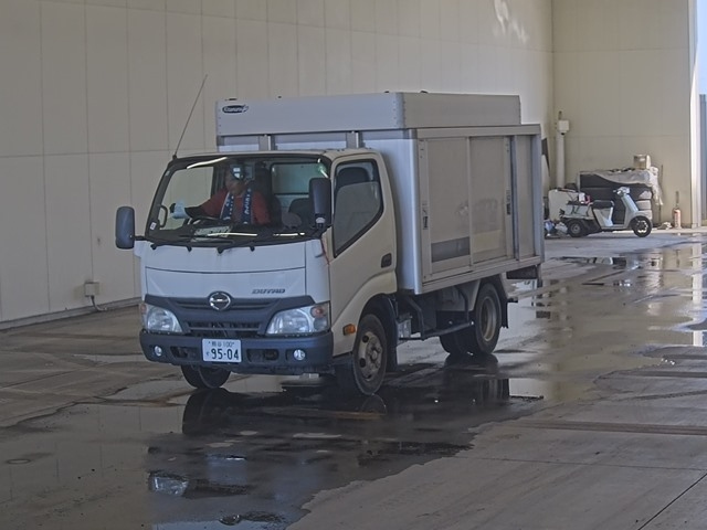 HINO DUTRO 2013