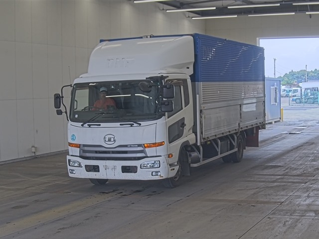 NISSAN CONDOR 2012