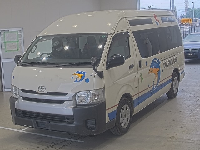 TOYOTA HIACE 2018