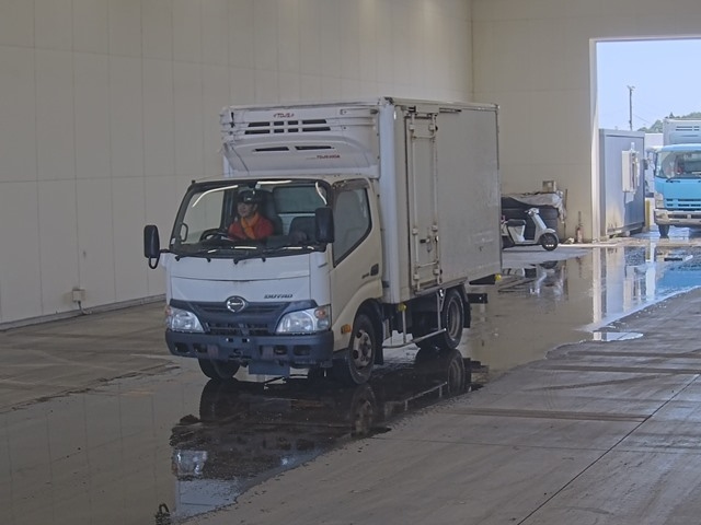 HINO DUTRO 2014