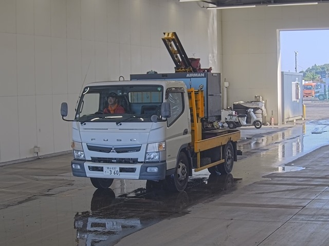 MITSUBISHI CANTER 2018