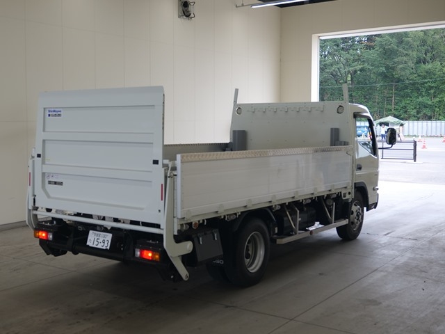 MITSUBISHI CANTER 2023