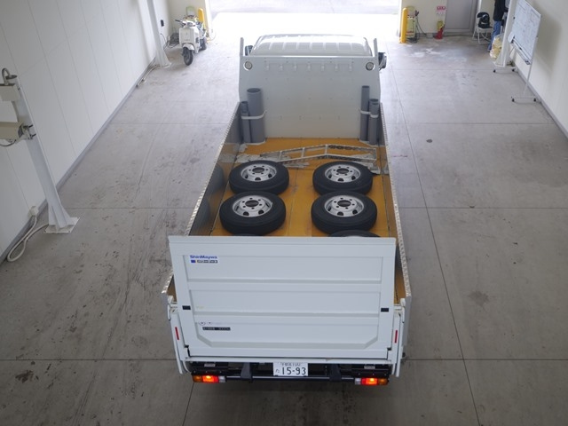 MITSUBISHI CANTER 2023