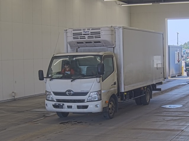 HINO DUTRO 2019