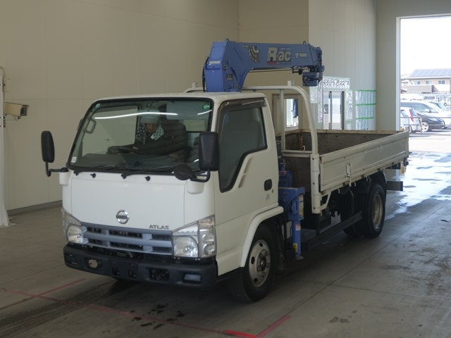 NISSAN TRUCK 2008