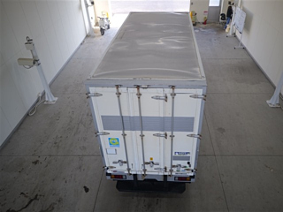 NISSAN TRUCK 2012