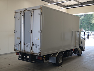 ISUZU ELF 2015