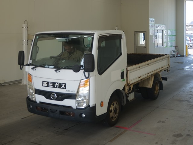 NISSAN ATLAS 2013