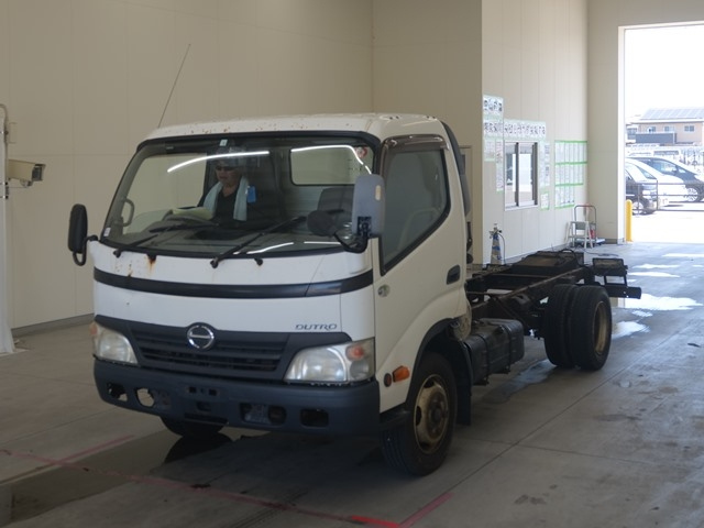 HINO DUTRO 2011