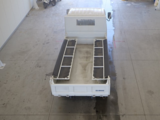 ISUZU ELF 2010