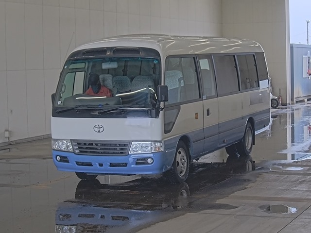 TOYOTA COASTER 2015