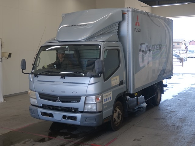 MITSUBISHI CANTER 2010