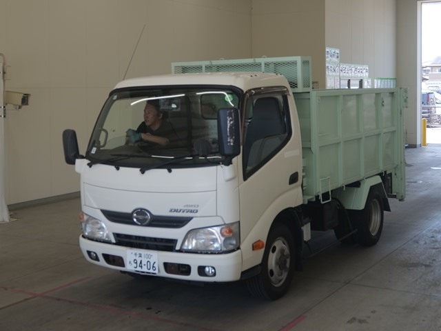 HINO DUTRO 2016
