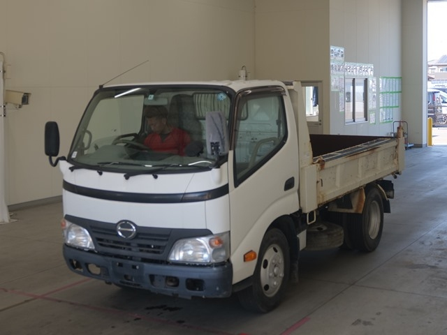 HINO DUTRO 2011