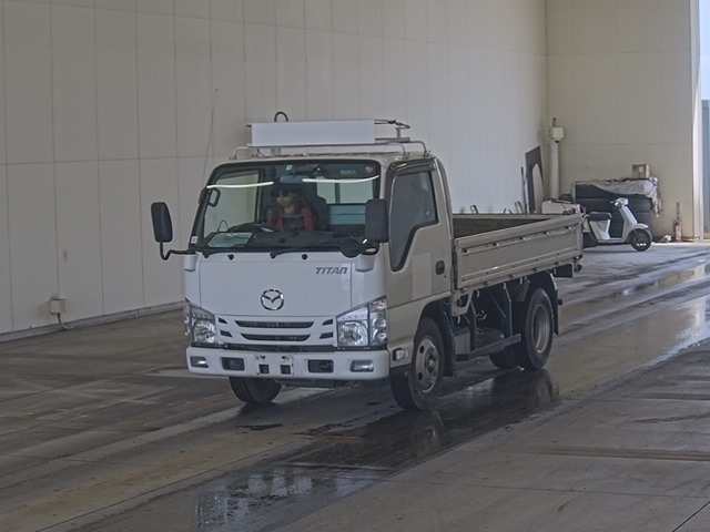 MAZDA TITAN 2016