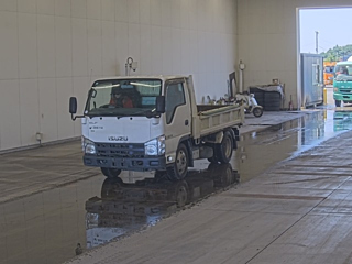 ISUZU ELF 2012