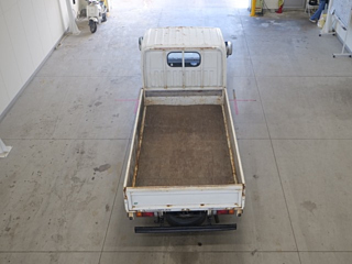 NISSAN TRUCK 2008