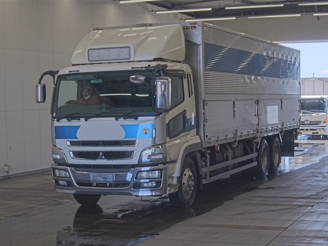 MITSUBISHI SUPER GREAT 2010