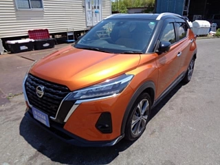 NISSAN KIX 2020