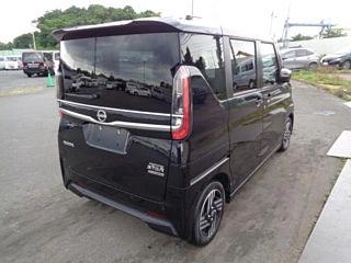NISSAN ROOX 2023