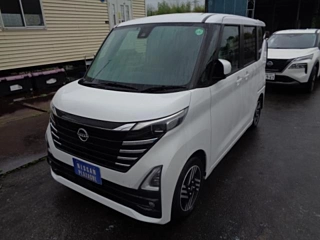 NISSAN ROOX 2023