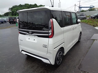 NISSAN ROOX 2023