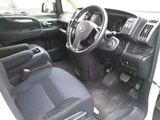 NISSAN SERENA 2010