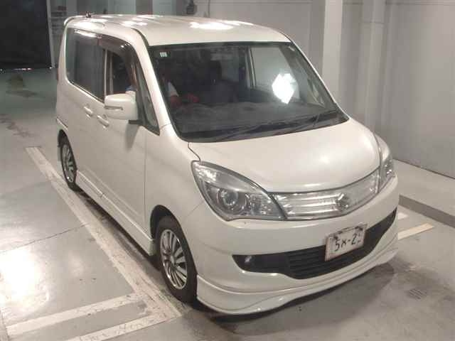 SUZUKI SOLIO 2011