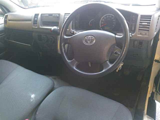 TOYOTA HIACE VAN 2012