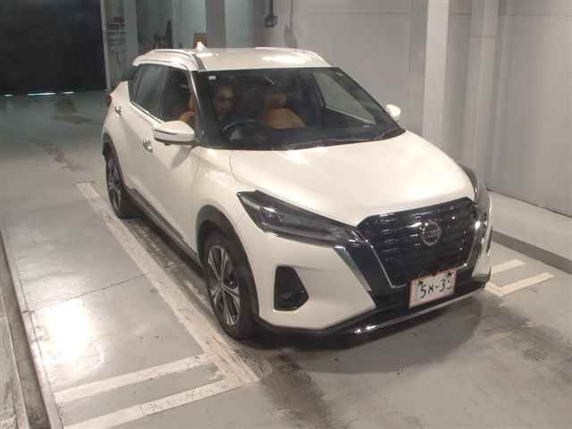 NISSAN KIX 2020