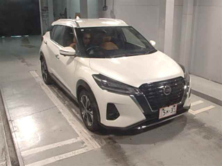 NISSAN KIX 2020