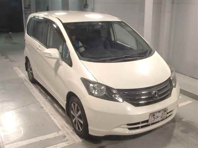 HONDA FREED 2010