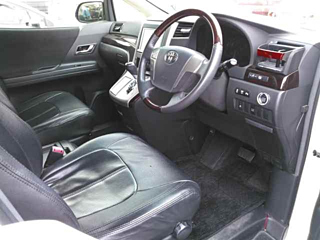 TOYOTA VELLFIRE 2012