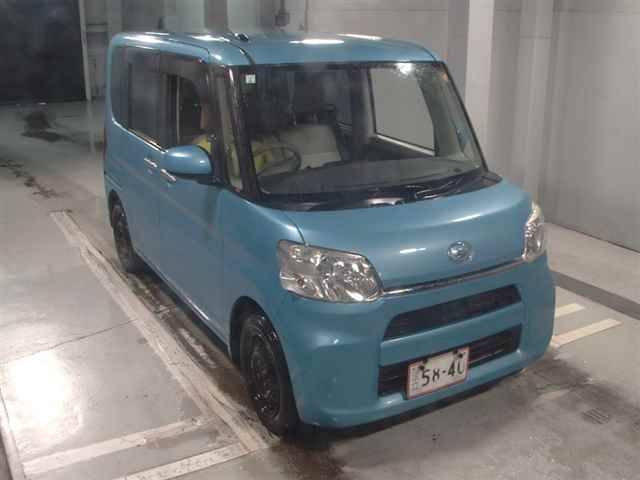 DAIHATSU TANTO 2015