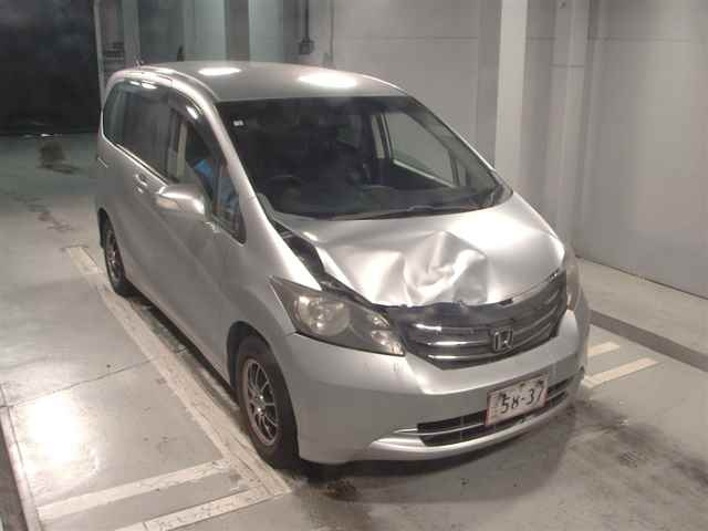 HONDA FREED 2010