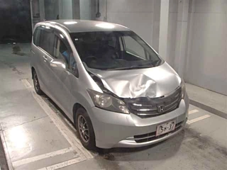HONDA FREED 2010