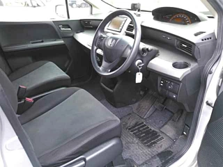 HONDA FREED 2010