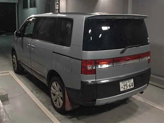 MITSUBISHI DELICA D5 2011