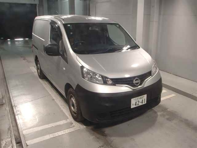 NISSAN NV200 2022