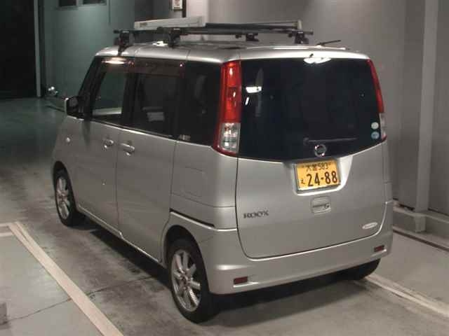 NISSAN ROOX 2010