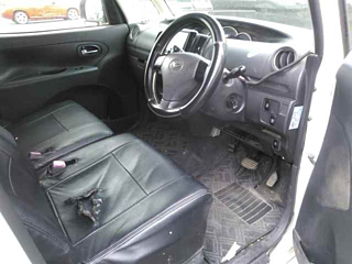DAIHATSU TANTO 2012