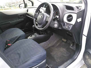 TOYOTA VITZ 2014