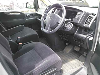 NISSAN SERENA 2010